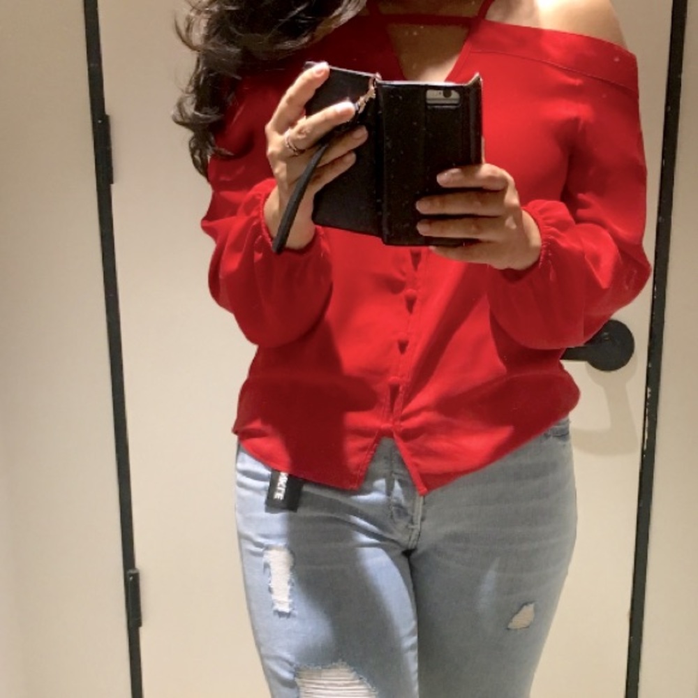 Express XS Red off shoulders sexy Blouse NWOT